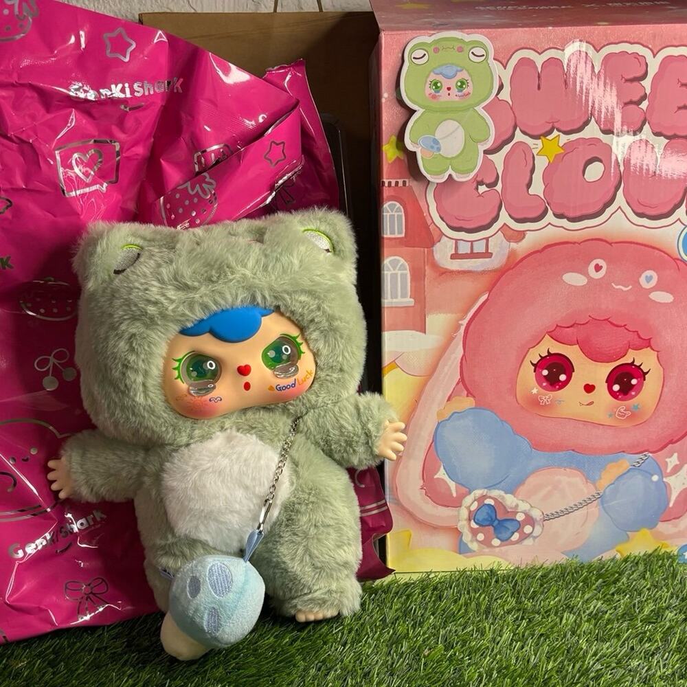Sweet Cloud Hug V1 600% - Green Frog